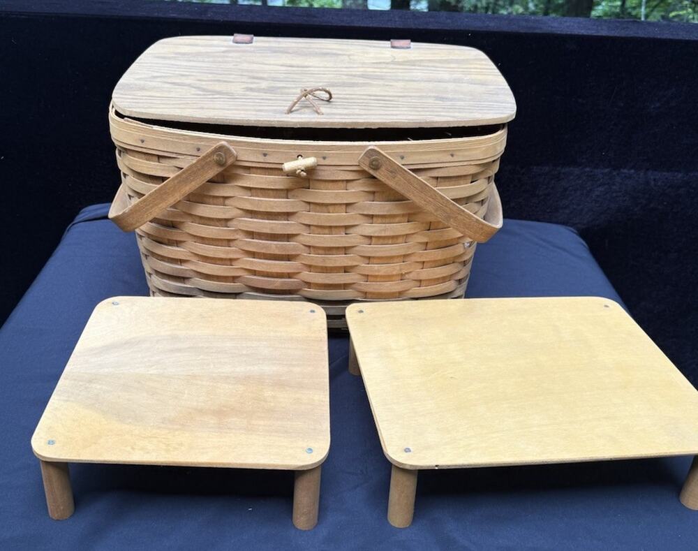 Longaberger 1997 Large Picnic Basket 10324 W/ 2 Risers Swing Handles